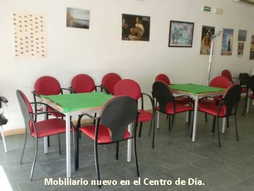 CIMG0343mobiliario centro del día