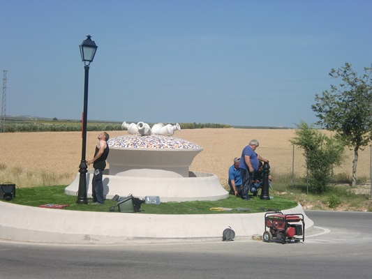 CIMG9086farolas rotonda