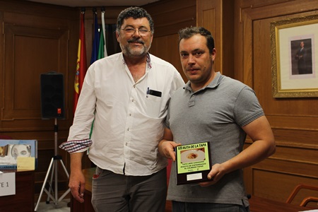 IMG_0410entrega ruta de la tapa